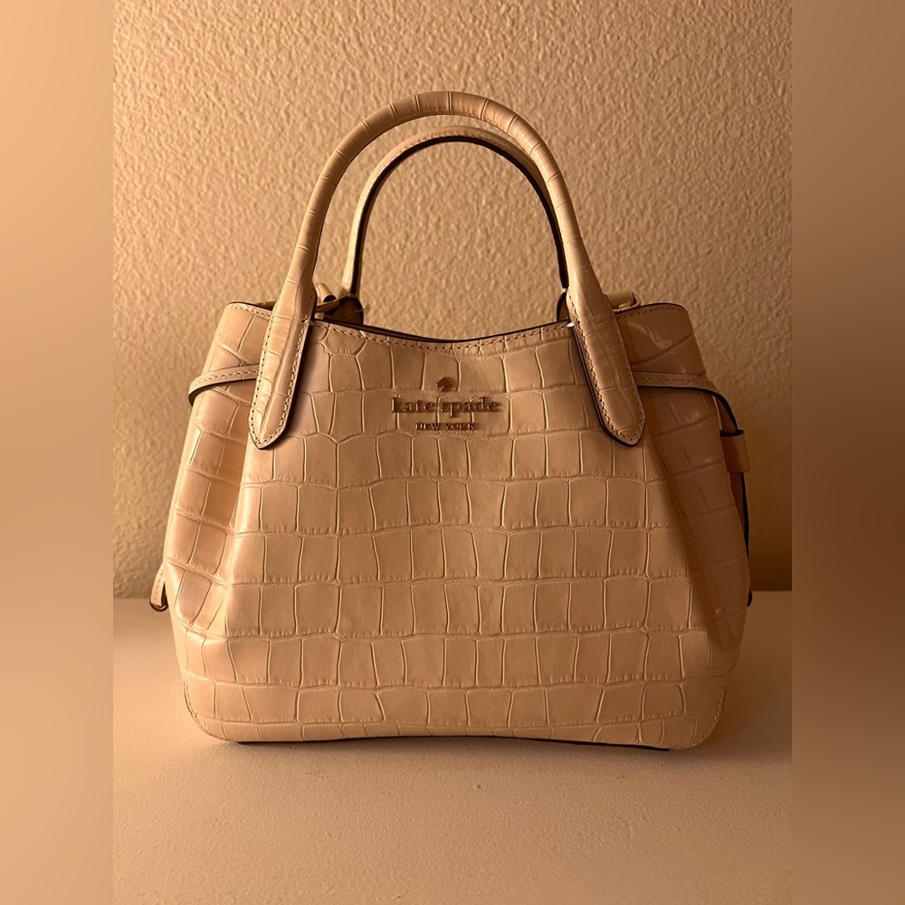 KATE SPADE MAGNETIC SATCHEL | IVORY COLOR | BRAND NEW